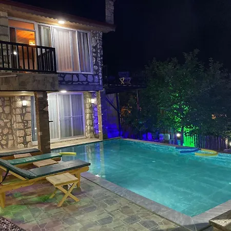 Aquamarinvillaa * Alınca
